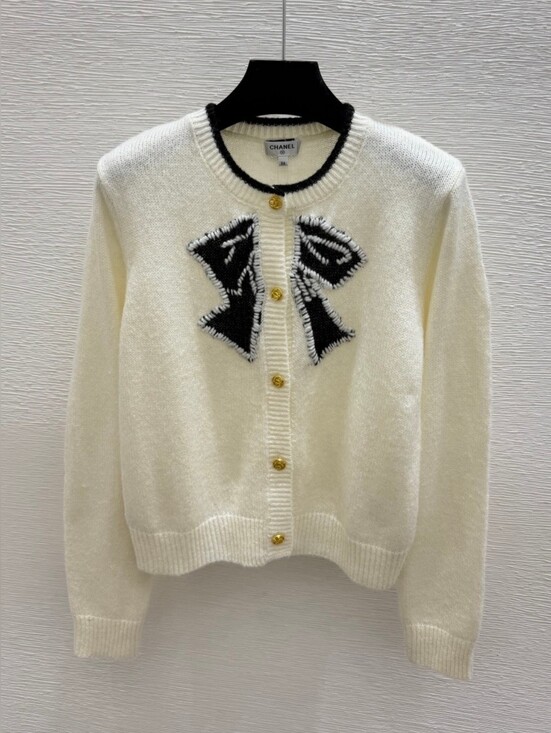 CHANEL Sweaters - Chanel Cream Knit Cardigan with Black Bow Detail Size36